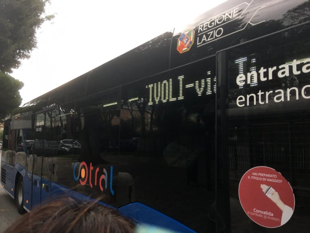 Tivoli-Romaバス